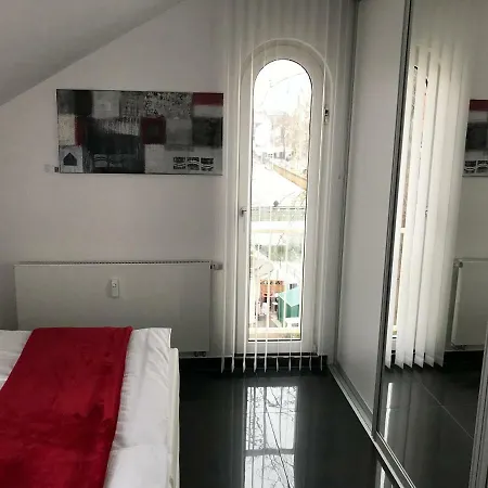 Апартаменты Luxus-2-zimmer-ferienwohnung Im Zentrum