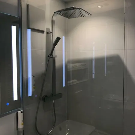 Апартаменты Luxus-2-zimmer-ferienwohnung Im Zentrum